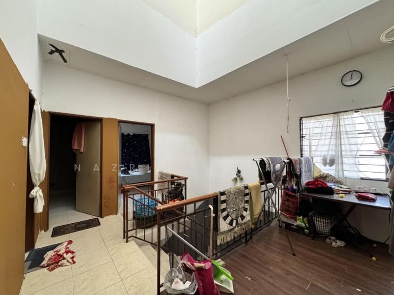 2-storey Terraced House for Sale in Shah Alam (Selangor) - Nazrin Hakimin - Hallway - PropertyGuru.com.my