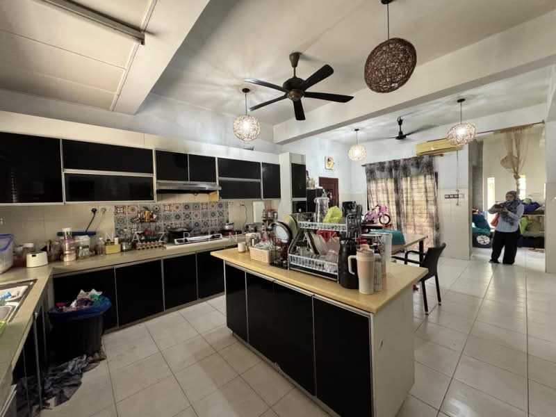 2-storey Terraced House for Sale in Shah Alam (Selangor) - Nazrin Hakimin - Kitchen - PropertyGuru.com.my