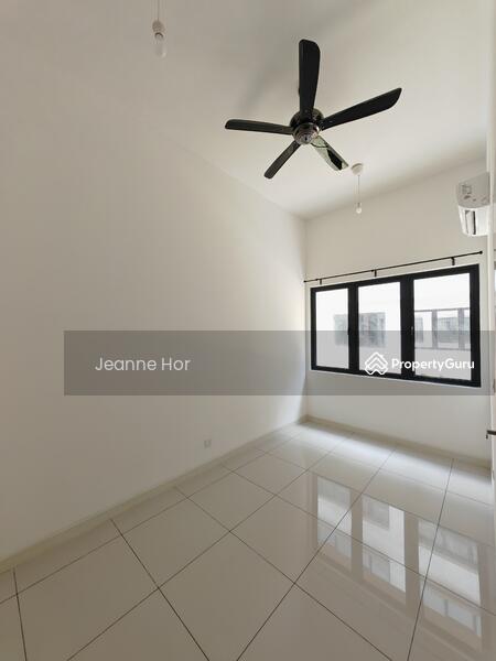 Townhouse for Sale in 16 Sierra (Puchong) - Jeanne Hor - Bedroom 1 GF - PropertyGuru.com.my