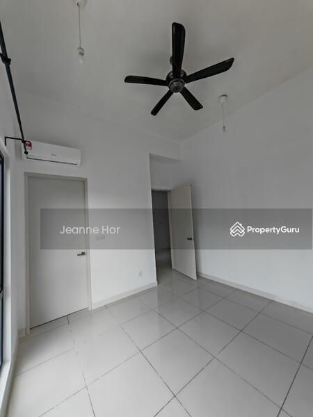 Townhouse for Sale in 16 Sierra (Puchong) - Jeanne Hor - Bedroom 2 attached wt bathroom  - PropertyGuru.com.my