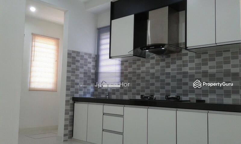 Townhouse for Sale in 16 Sierra (Puchong) - Jeanne Hor - Kitchen - PropertyGuru.com.my