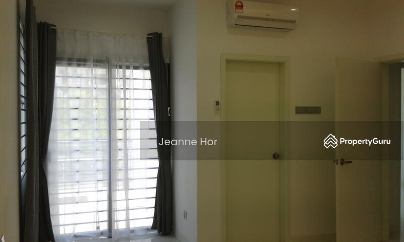 Master bedroom with balcony 