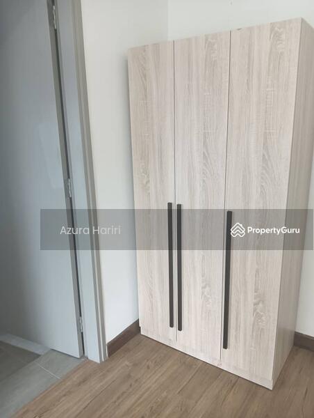 R1 - Master Bedroom