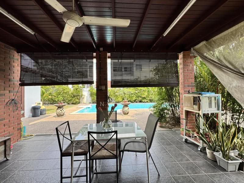 Bungalow House untuk Dijual di Country Heights (Kajang) - Nazrin Hakimin - Balcony - PropertyGuru.com.my