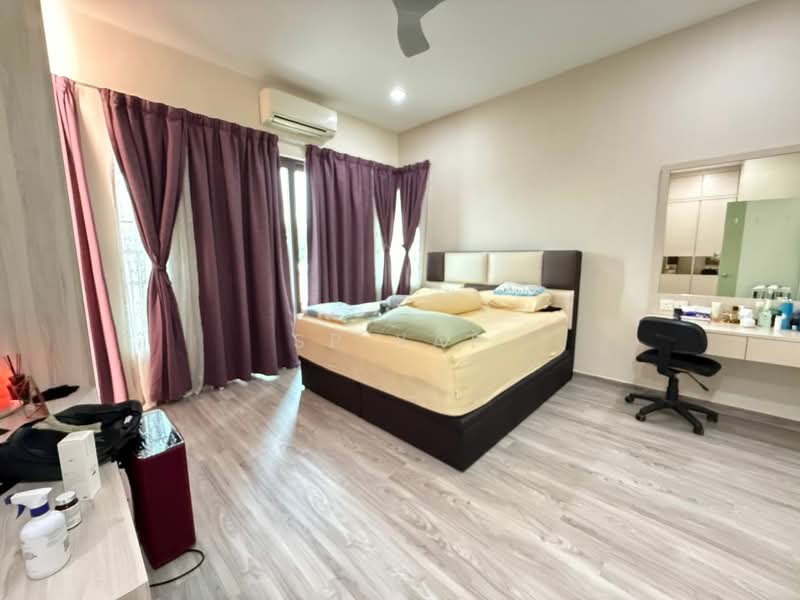 Cluster House for Sale in Nusa Duta (Iskandar Puteri (Nusajaya)) - SP Yap - Master Bedroom - PropertyGuru.com.my