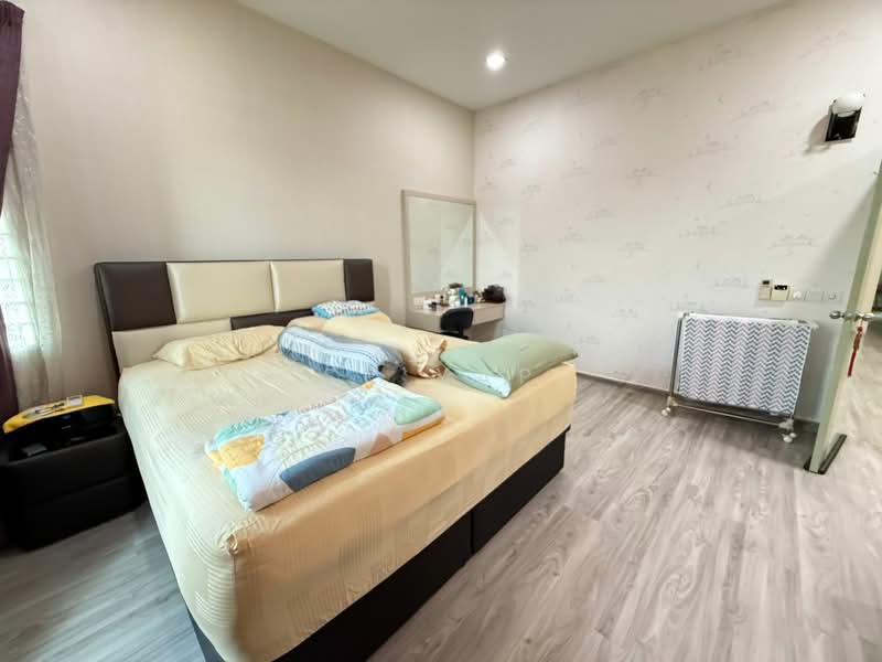Cluster House for Sale in Nusa Duta (Iskandar Puteri (Nusajaya)) - SP Yap - Master Bedroom - PropertyGuru.com.my