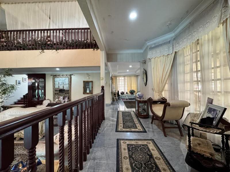 Bungalow House untuk Dijual di Country Heights (Kajang) - Nazrin Hakimin - Hallway - PropertyGuru.com.my