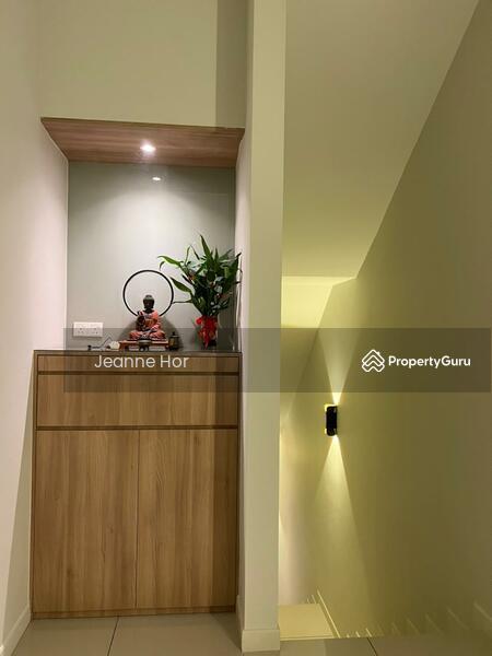 Townhouse for Sale in 16 Sierra (Puchong) - Jeanne Hor - Corridor - PropertyGuru.com.my