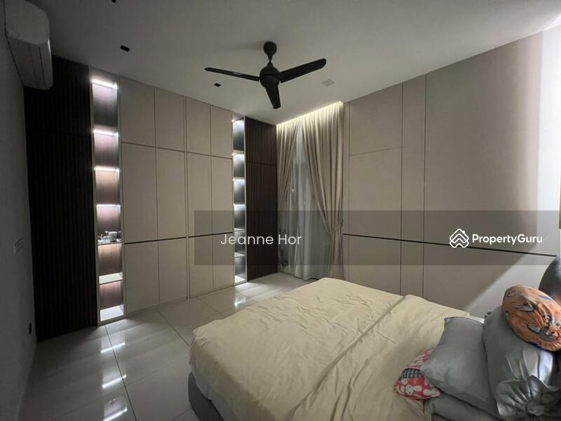 Townhouse for Sale in 16 Sierra (Puchong) - Jeanne Hor - Master Bedroom - PropertyGuru.com.my