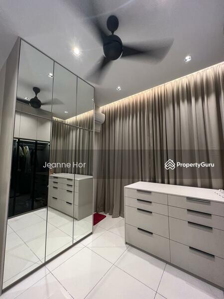 Townhouse for Sale in 16 Sierra (Puchong) - Jeanne Hor - Master Bedroom - PropertyGuru.com.my