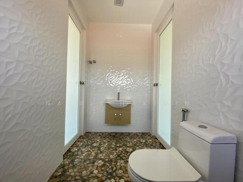 Bungalow House untuk Dijual di Petaling Jaya (Selangor) - Nazrin Hakimin - Bathroom - PropertyGuru.com.my
