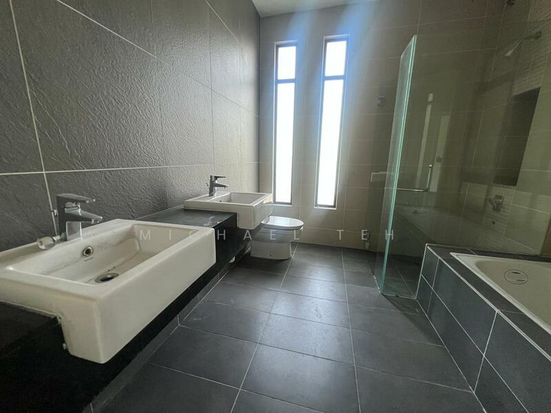 Semi-Detached House for Sale in Johor Bahru (Johor) - Michael Teh - Bathroom - PropertyGuru.com.my
