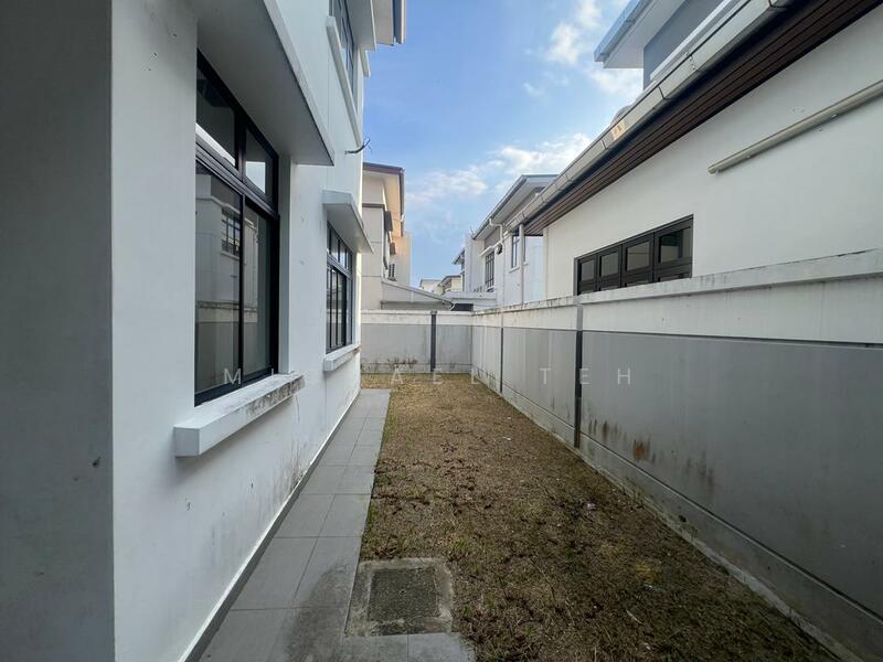 Semi-Detached House for Sale in Johor Bahru (Johor) - Michael Teh - Exterior - PropertyGuru.com.my