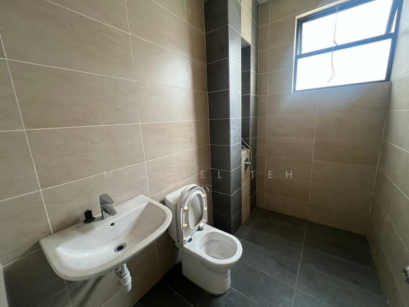 Semi-Detached House for Sale in Johor Bahru (Johor) - Michael Teh - Bathroom - PropertyGuru.com.my