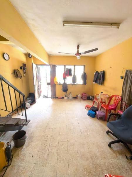 2-storey Terraced House for Sale in Seksyen 25 (Shah Alam) - Jayden Lee - Living Room - PropertyGuru.com.my