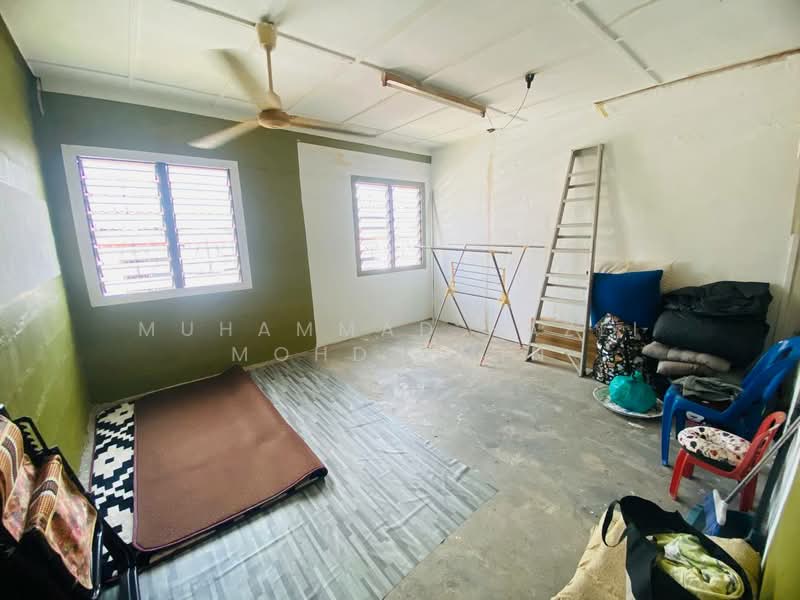 2-storey Terraced House for Sale in Batu Caves (Selangor) - Muhammad Nazli Mohd Amin - Bedroom - PropertyGuru.com.my