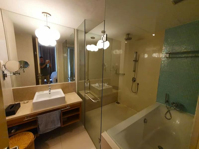 Service Residence for Rent at Cormar Suites (Fraser Place (Lot 163)) - Mak Oliver - Bathroom - PropertyGuru.com.my