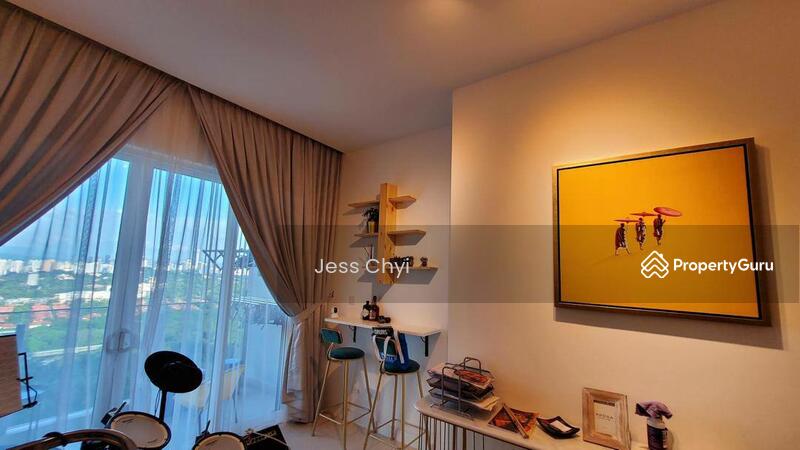 Condominium for Sale at Pavilion Hilltop - Jess Chyi - Living Room - PropertyGuru.com.my