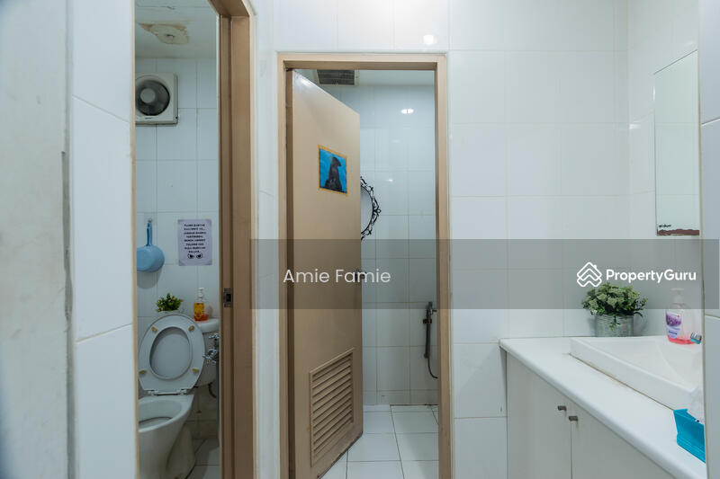 Office for Sale in Ara Damansara (Selangor) - Amie Famie - Bathroom - PropertyGuru.com.my