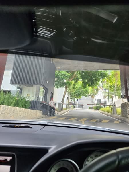 Rumah Teres 4-Tingkat untuk Dijual di Damansara Perdana (Selangor) - Kin Keong Woo - Entrance - PropertyGuru.com.my