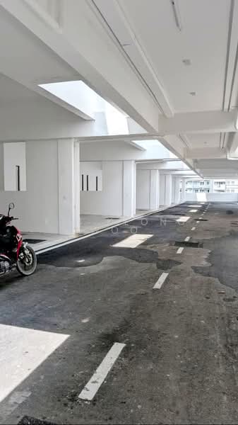 Rumah Teres 4-Tingkat untuk Dijual di Damansara Perdana (Selangor) - Kin Keong Woo - Car Park - PropertyGuru.com.my