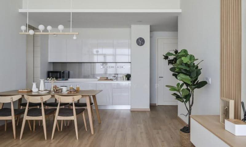 Kediaman Servis untuk Dijual di Millerz Square Serviced Residence - Leon Yap - Kitchen - PropertyGuru.com.my