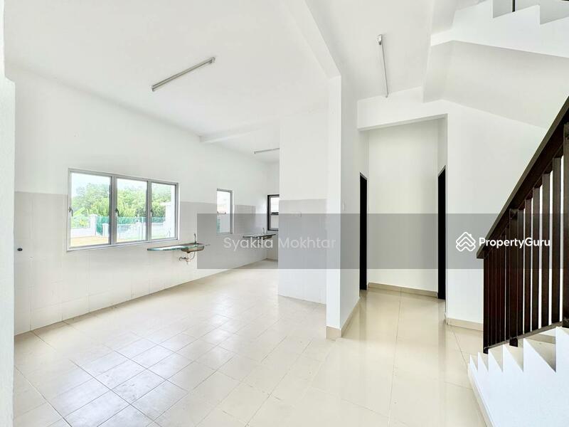 2-storey Terraced House for Sale in Puncak Bestari (Puncak Alam) - Syakila Mokhtar - Kitchen - PropertyGuru.com.my