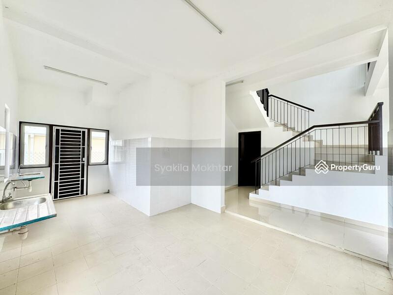 2-storey Terraced House for Sale in Puncak Bestari (Puncak Alam) - Syakila Mokhtar - Kitchen - PropertyGuru.com.my