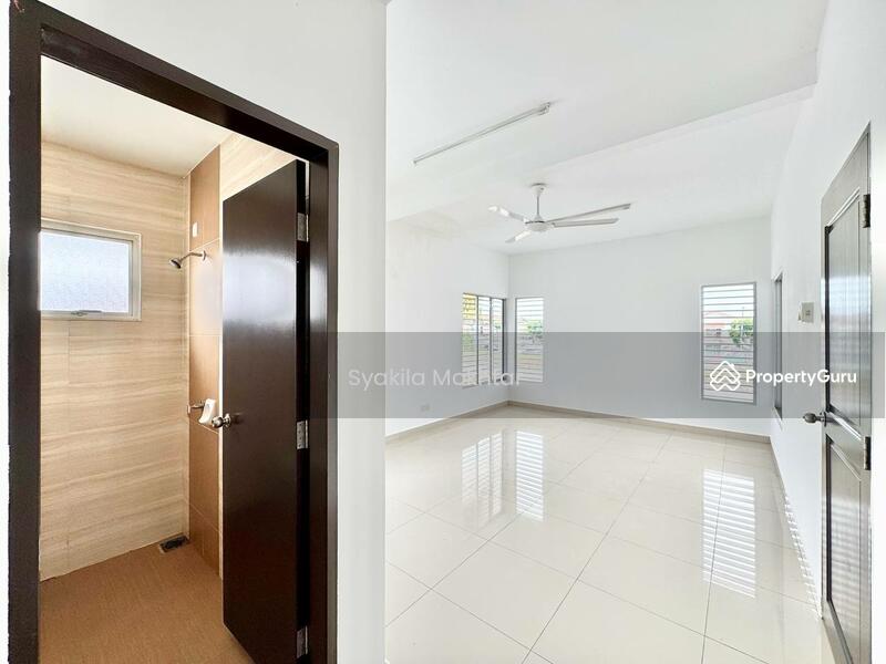 2-storey Terraced House for Sale in Puncak Bestari (Puncak Alam) - Syakila Mokhtar - Bathroom - PropertyGuru.com.my