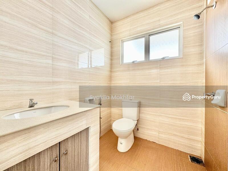 2-storey Terraced House for Sale in Puncak Bestari (Puncak Alam) - Syakila Mokhtar - Bathroom - PropertyGuru.com.my