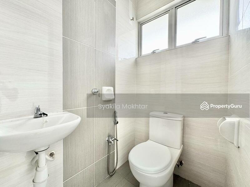 2-storey Terraced House for Sale in Puncak Bestari (Puncak Alam) - Syakila Mokhtar - Bathroom - PropertyGuru.com.my