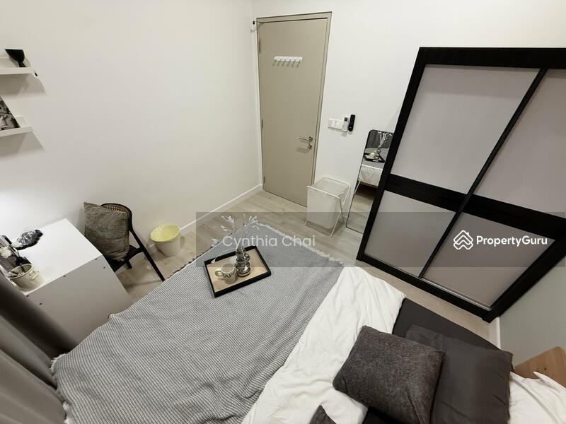 QUEEN Bedroom