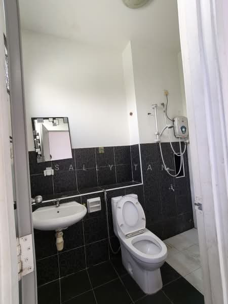 2-storey Terraced House for Sale in Bukit Indah (Iskandar Puteri (Nusajaya)) - Sally Tan - Bathroom - PropertyGuru.com.my