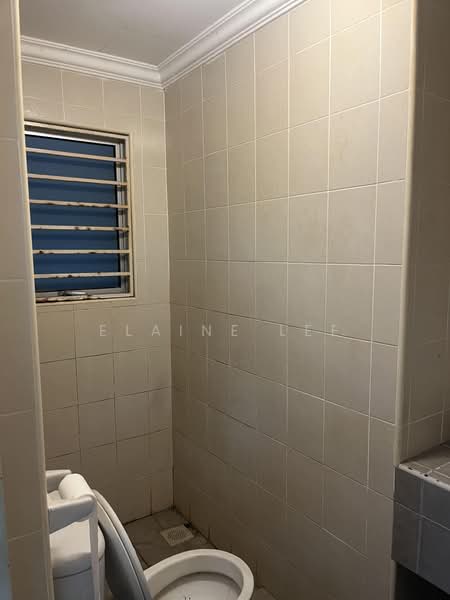Kondominium untuk Dijual di Desa Residency (Residensi Desa) - Elaine Lee - Bathroom - PropertyGuru.com.my
