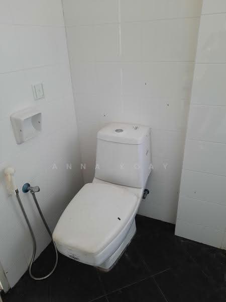 Semi-Detached House for Sale in Permai Jaya (Tanjung Bungah) - Anna Koay - Bathroom - PropertyGuru.com.my