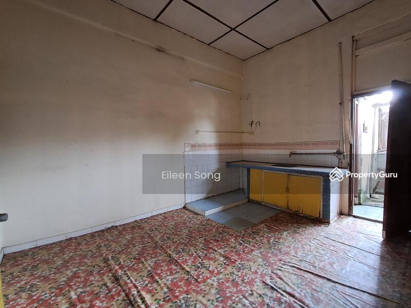1st floor Kitchen