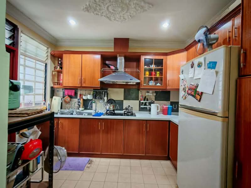 Terraced House for Sale in Bandar Kinrara Seksyen 5 (Bandar Kinrara) - Thomas Ngu - Kitchen - PropertyGuru.com.my
