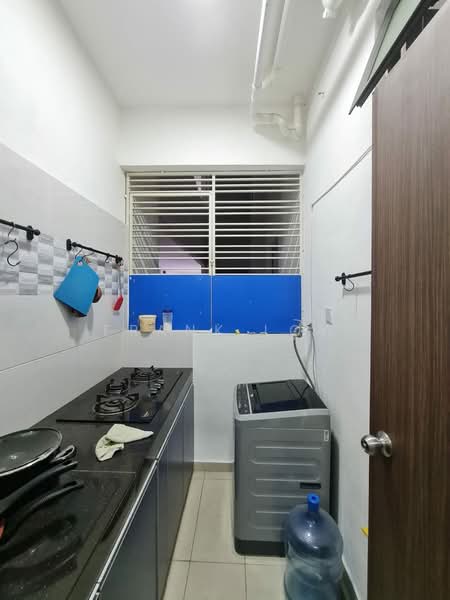 Service Residence for Sale at Seasons Garden Residences - Frank Low - Kitchen - PropertyGuru.com.my