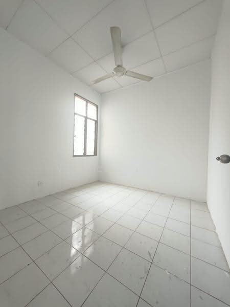 1-storey Terraced House for Sale in Taman Puncak Jalil (Seri Kembangan) - Vince Lim - Interior - PropertyGuru.com.my