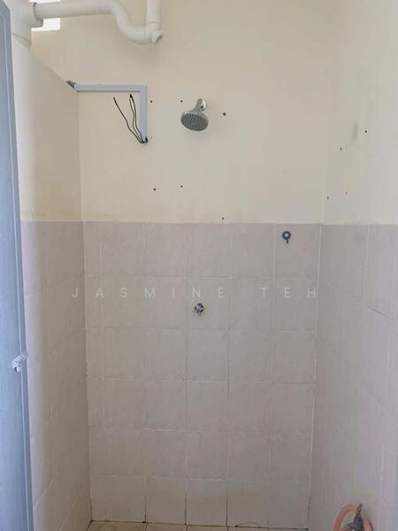 Condominium for Sale at QuayWest Residence - Jasmine Teh - Bathroom - PropertyGuru.com.my