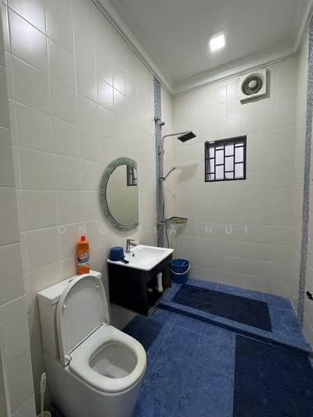 Semi-Detached House for Sale in Taman Rasah Kemayan (Rasah) - Ong Jia Hui - Bathroom - PropertyGuru.com.my