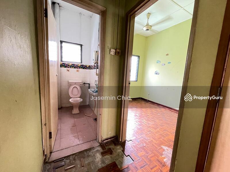 Rumah Teres 2 Tingkat untuk Dijual di Kepong (Kuala Lumpur) - Jasemin Chia - Bathroom - PropertyGuru.com.my