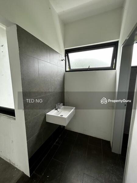 For Rent - Iconic Point 3 Storey Semi-D Commercial Shop Simpang Ampat