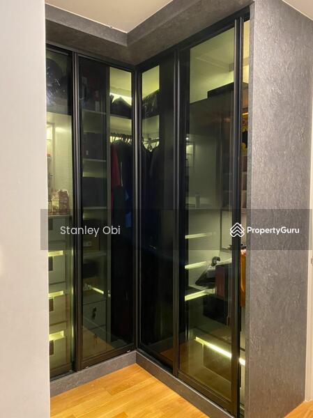 Walk-in Wardrobe
