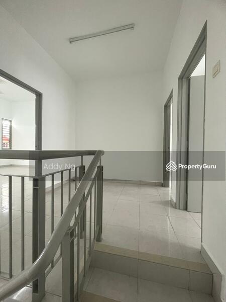 Rumah Teres 2 Tingkat untuk Dijual di Bandar Tasik Kesuma (Beranang) - Addy Ng - Stairs - PropertyGuru.com.my