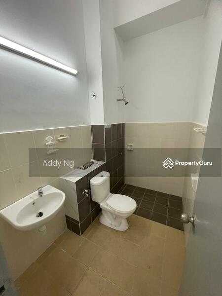 Rumah Teres 2 Tingkat untuk Dijual di Bandar Tasik Kesuma (Beranang) - Addy Ng - Bathroom - PropertyGuru.com.my