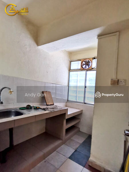 Wet Kitchen