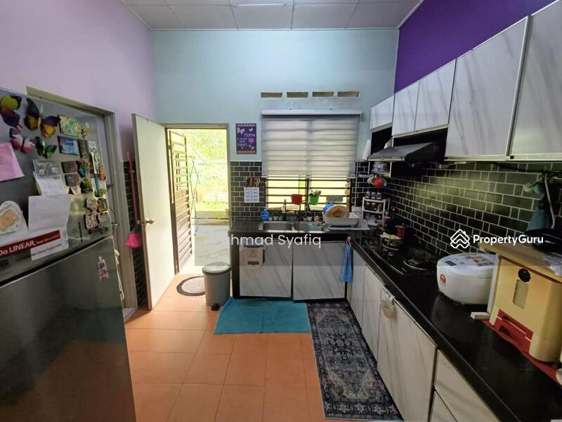 1-storey Terraced House for Sale in Kampung Batu 9 Kebun Baru (Telok Panglima Garang) - Ahmad Syafiq - Kitchen - PropertyGuru.com.my