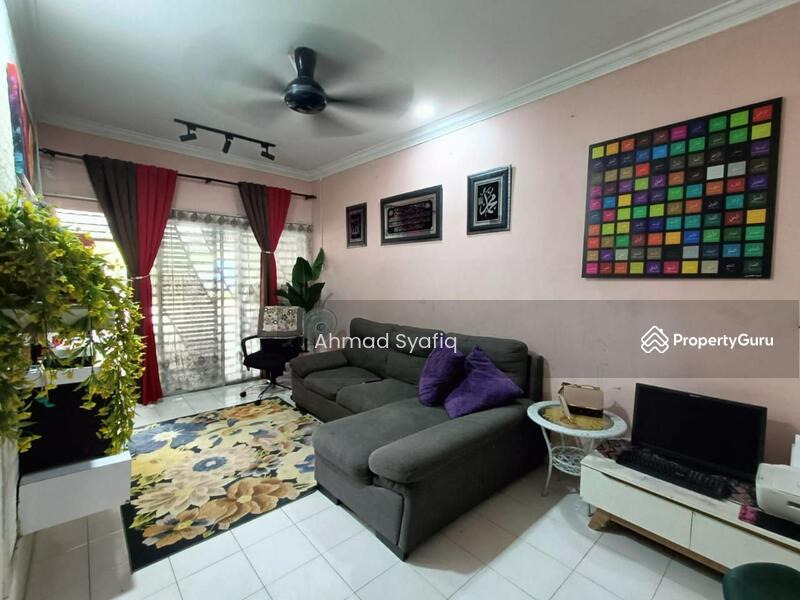 1-storey Terraced House for Sale in Kampung Batu 9 Kebun Baru (Telok Panglima Garang) - Ahmad Syafiq - Living Room - PropertyGuru.com.my
