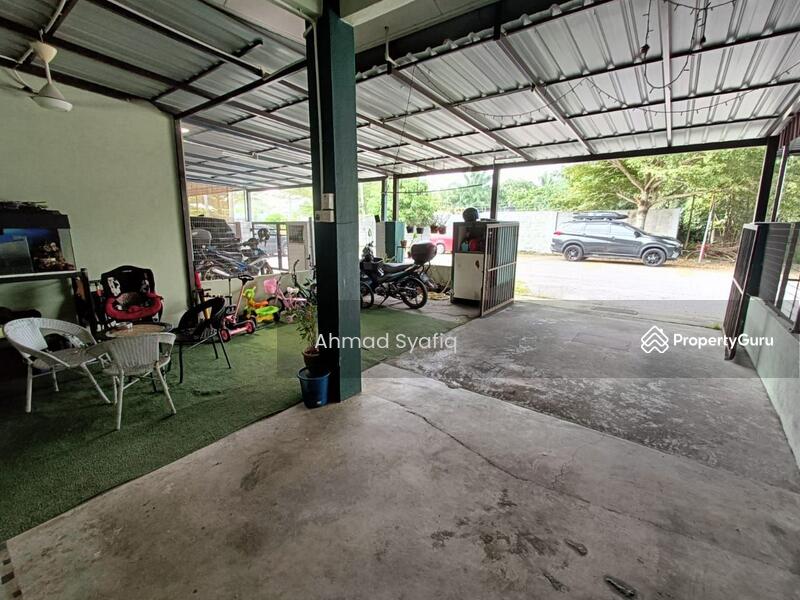 1-storey Terraced House for Sale in Kampung Batu 9 Kebun Baru (Telok Panglima Garang) - Ahmad Syafiq - Exterior  - PropertyGuru.com.my
